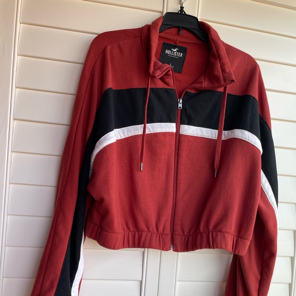 Cropped Hollister zip up sweater